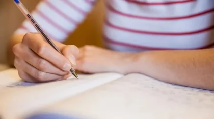 «Қарызсыз қоғам» және жалғызбасты ананың күресі: заңгерлер микронесиенің өсімпұлын тоқтатты