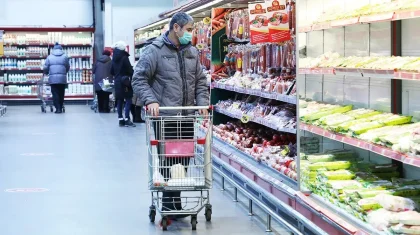 «Экономикаға тым көп ақша құйылып жатыр»: Сүлейменов Қазақстандағы қымбатшылықтың себебін атады