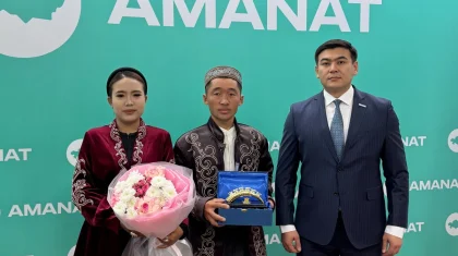 Атқа мініп, мыңдаған шақырымды еңсерген қандастарды Астанада Мұхаммед Болысбек қарсы алды