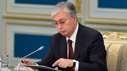 Тоқаев шахтер мен ауыл жұмыскеріне «Қазақстанның Еңбек Ері» атағын берді