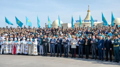 Жетісуда Республика күніне орай Мемлекеттік ту көтерілді