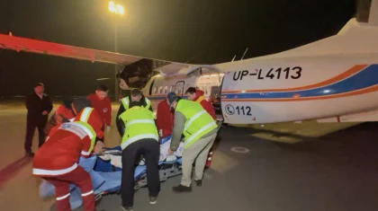 Ақтөбе облысындағы жол апаты: ауыр жараланған науқас Астанаға арнайы ұшақпен жеткізілді (ВИДЕО)