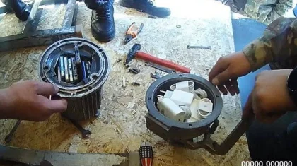 «Тігін машинасының ішіне тығып қойған»: Өскеменнің түрмесіне сегіз телефон алып кірмек болған ер адам ұсталды (ВИДЕО) «Тігін машинасының ішіне тығып қойған»: Өскеменнің түрмесіне сегіз телефон алып кірмек болған ер адам ұсталды (ВИДЕО)