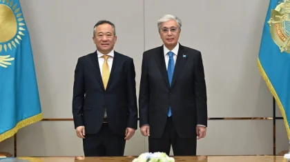 Тоқаев Бейжің Тіл және мәдениет университетінің президентімен кездесті