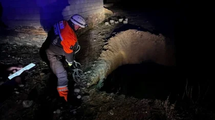 Жамбыл облысында әйел тереңдігі төрт метрден асатын шұңқырға құлап кетті