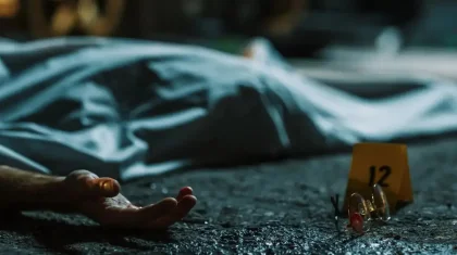 Өскеменде тұрғын үйлердің бірінің жанынан ер адамның мәйіті табылды