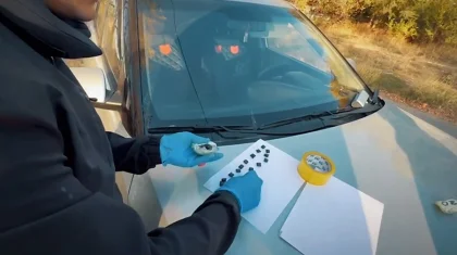 Шымкентте әйел адам өзге өңірлерден есірткі тасып жүрген жерінен ұсталды