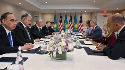 Тоқаев америкалық конгрессмендерді Қазақстанға шақырды
