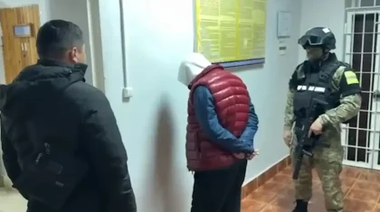 «Мемқызметшіден 10 млн теңге бопсалады»: Шымкентте блогер ұсталды (ВИДЕО)