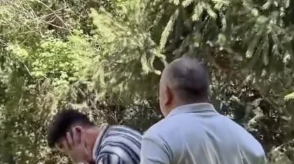 «Ауызы лас екен»: танымал актер Қуандық Шәкіржановтың жас жігітті ұрған видеосы тарап кетті