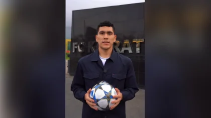 Қақпашы Темірлан Анарбеков қолтаңбасын қойған доп 12 млн теңгеге сатылды