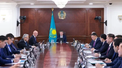 Үкімет басшысы жұмысына салғырт қарап отырған әкімдіктерді тізбектеп шықты