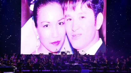 «Бәрі есімде»: Медеу Арынбаевтың марқұм әйеліне арнаған әні жұртты жылатты (ВИДЕО)