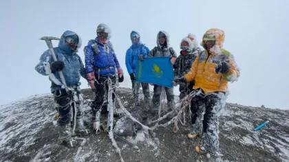 Шың басында – Қазақстанның Туы: Ғалымжан Құспанов 7 жанартауды бағындырған альпинистер қатарына енді