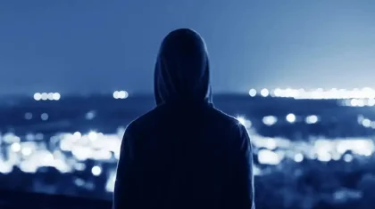 Астанада ер адам тірі әке-шешесін «қайтыс болды» деп әріптестерінен ақша жинап алған