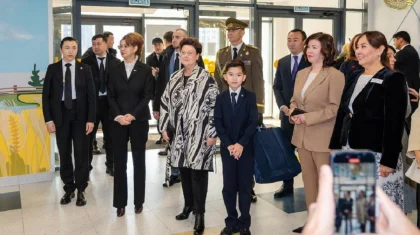 Эстония президентінің әйелі Астанадағы мектепті аралап көрді