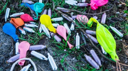 Ата-аналарға ескерту: жасөспірімдер арасында «көңілді газ» деп аталатын қауіпті тенденция тарады