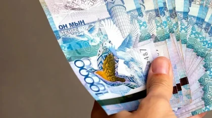 Қарағандыда ай сайын 800 мың теңге табатын ер адам ұлына 19 мың теңге алимент төлеп келген