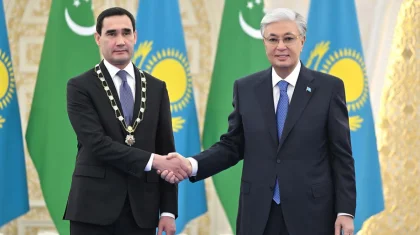 Тоқаев Түрікменстан президентін «Алтын Қыран» орденімен марапаттады