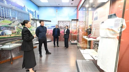 Алматы әкімі Дархан Сатыбалды Оқушылар сарайы мен Алматы музейінің жұмысымен танысты