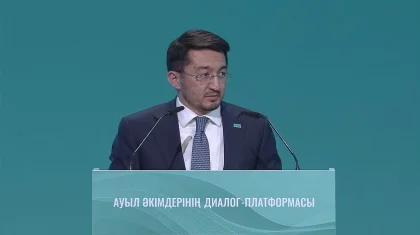 Тоқаев әйел әкімнің сөзінен кейін министр Мәдиевті орнынан тұрғызды (ВИДЕО)
