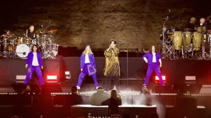 Димаш Гиза пирамидалары жанындағы концертінің әсерлі сәттерін көрсетті (ВИДЕО)