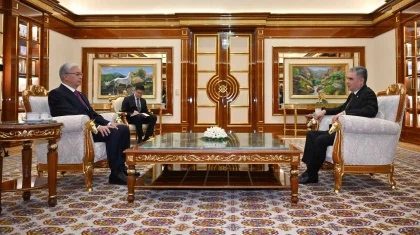 Тоқаев Ашхабадта Гурбангулы Бердімұхамедовпен келіссөз жүргізді