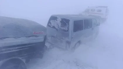 Қостанай облысында үш адам қар құрсауынан құтқарылды