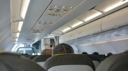 Ішімдік талап еткен: Алматыда әйел адам рейстен түсірілді