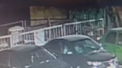 Астанада ер адам аулада оталып тұрған бөтен біреудің көлігін айдап кеткен