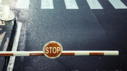 «Жылдамдық шектелген»: полиция неліктен жүргізушілерге айыппұл келіп жатқанын түсіндірді