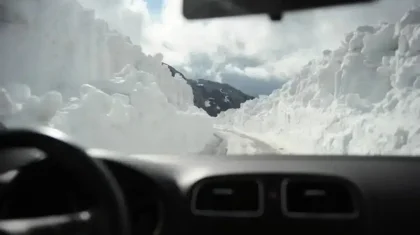 Маңғыстау облысында қар құрсауында қалған жүргізуші құтқарылды