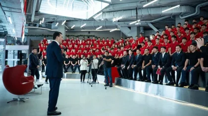 Ерлан Қарин «Дала Қырандарының» Астанадағы штабында жастармен еркін кездесу өткізді