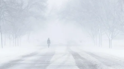 Тұман тұмшалап, боран ұйытқиды: Елдің басым бөлігінде дауылды ескерту жарияланды