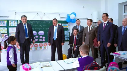 Экспортқа бағдарланған өндіріс: Мәжіліс депутаттары Түркістан облысындағы ірі кәсіпорынға барды