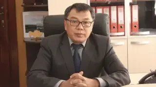 Парамен ұсталған экс-әкімге «Құрметті азамат» атағы берілді