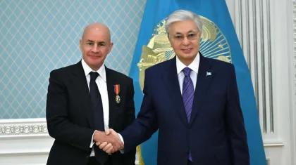 Тоқаев FIS басшысын «Достық» орденімен марапаттады