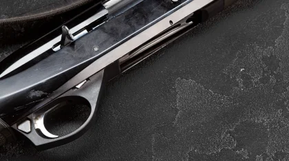 Еденнің астына мылтық жасырған: Астанада қараусыз қалған вагоннан қарулар табылды