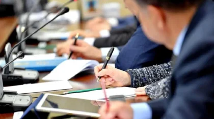 Бір палаталы Құрылтай заң жобаларын бұрынғыдай екі емес, үш оқылымда қарайды