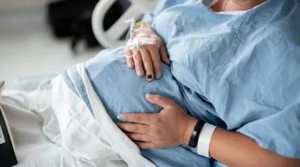 Жетісу облысында айы-күні жетіп, толғатқан тәжікстандық келіншекке полицейлер көмекке жетті (ВИДЕО)