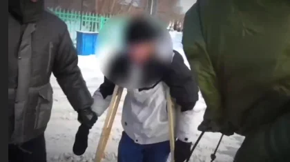 Павлодар облысында бір аяғы жоқ мүгедек ер адам есірткі таратып жүрген жерінен ұсталды