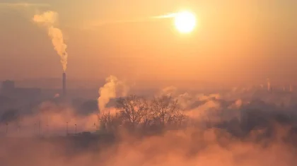 Тұман тұншықтырған қала: Өскеменде экологиялық ахуал ушықты