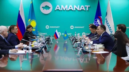«AMANAT» пен «Единая Россия» партиялары серіктестік туралы келісімді қайта бекітті