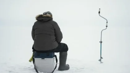 Астанада қар құрсауында қалған екі балықшы құтқарылды