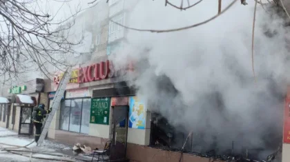 Сәтбаевта дүкен өртеніп, 10 адам эвакуацияланды