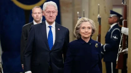 АҚШ-тың бұрынғы президенті педофилия үшін сотталған Джеффри Эпштейнмен байланысы үшін тергелмек