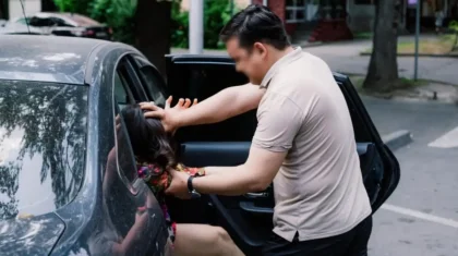 Сталкинг пен мәжбүрлі некеге қарсы күрес: елде профилактикалық іс-шаралар басталды