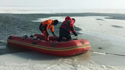 Қарағанды облысында балық аулауға шыққан жұптың көлігі мұз астына түсіп кетті: әйел адам қаза тапты