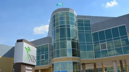 Шұғыл: Петропавлда оқушы зияткерлік мектептің үшінші қабатынан құлап кеткен