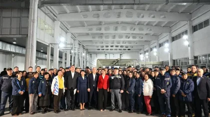 Өндірістегі тұрақтылық пен заң үстемдігі: Жетісудағы зауытта Жаңа Конституция жобасы талқыланды